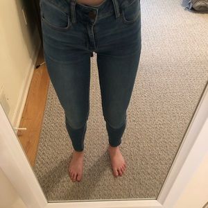 America Eagle super stretch light wash jeans